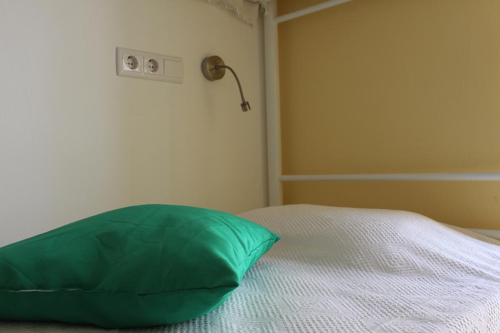 Etagenbett im Schlafsaal für Frauen