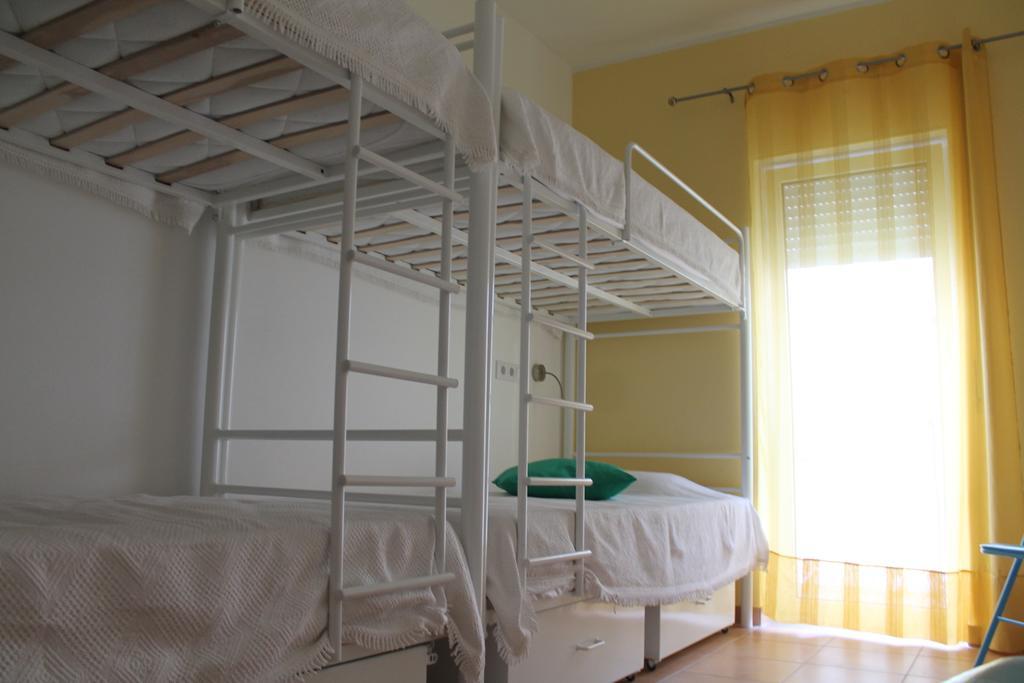 Etagenbett im gemischten Schlafsaal