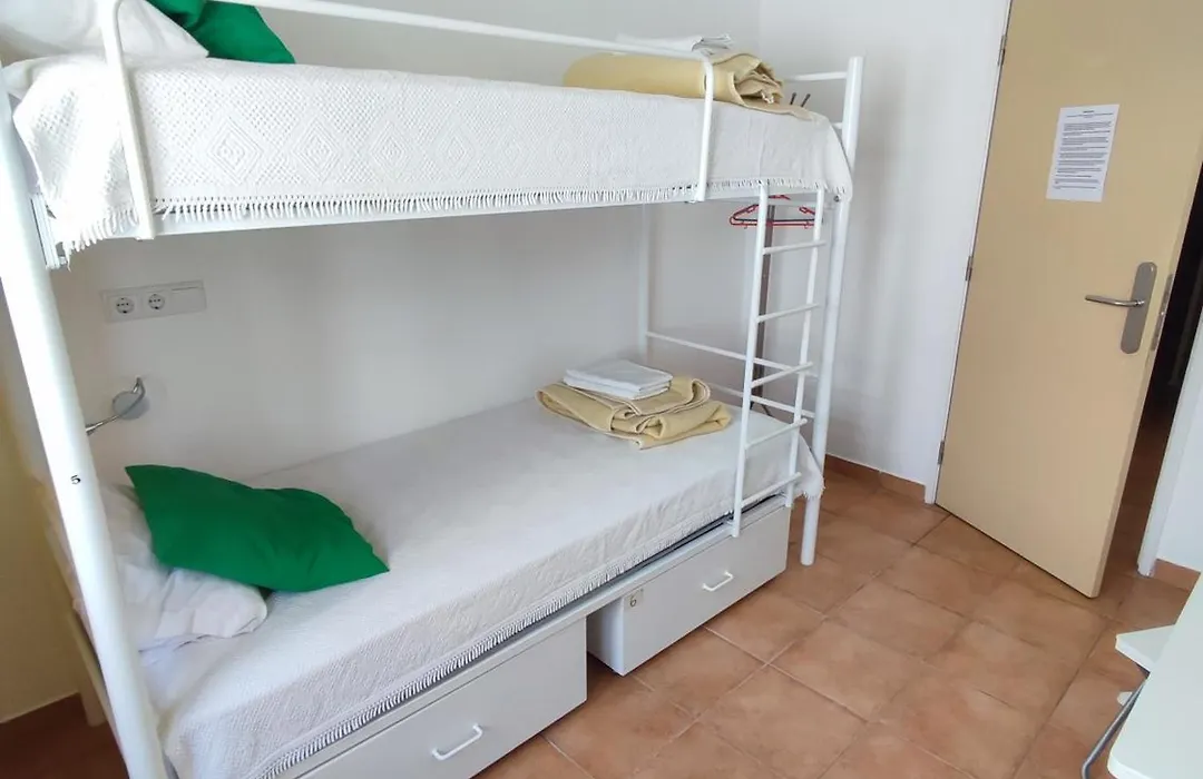 Racing Mackerel Hostel-1