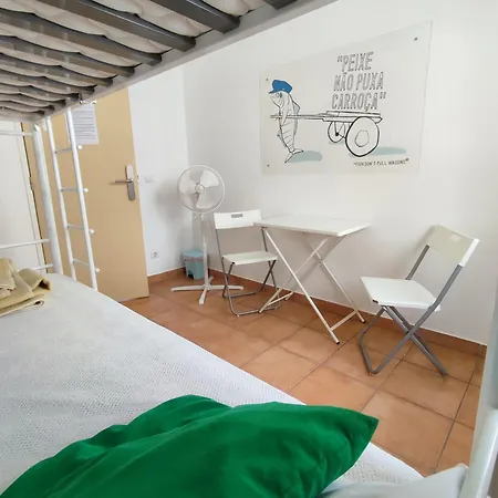 Racing Mackerel Hostel-2